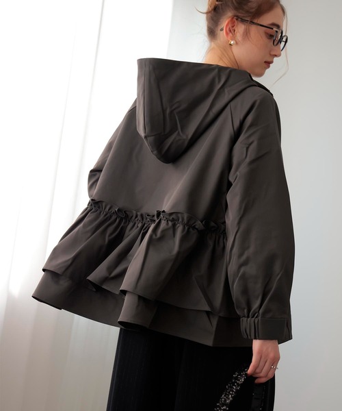 Jines（ジネス）の「【撥水加工】ナチュラルストレッチ バックギャザーマウンテンパーカー（マウンテンパーカー・レディース・チャコールグレー/キャメル/ネイビー・38）」の6枚目の写真