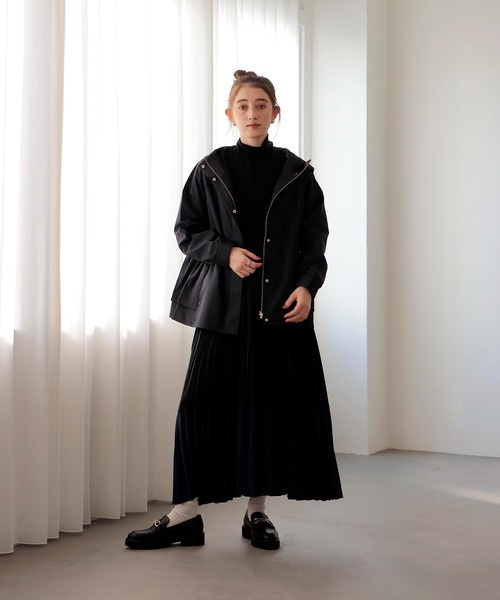 Jines（ジネス）の「【撥水加工】ナチュラルストレッチ バックギャザーマウンテンパーカー（マウンテンパーカー・レディース・チャコールグレー/キャメル/ネイビー・38）」の18枚目の写真