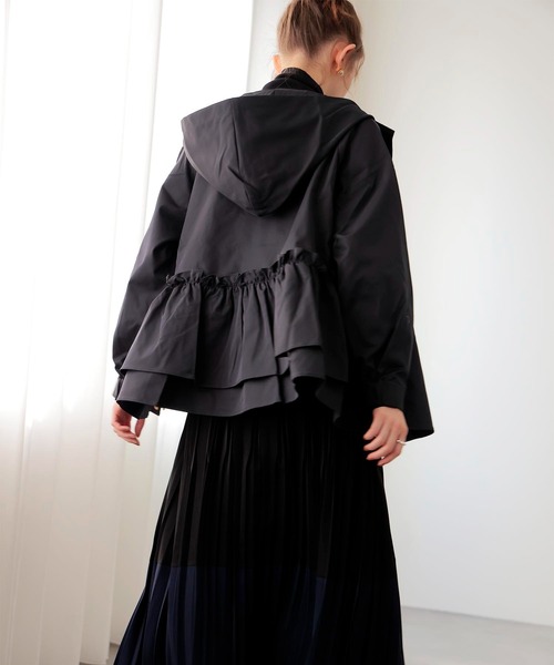 Jines（ジネス）の「【撥水加工】ナチュラルストレッチ バックギャザーマウンテンパーカー（マウンテンパーカー・レディース・チャコールグレー/キャメル/ネイビー・38）」の19枚目の写真