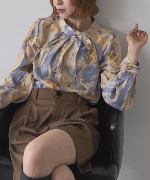 deux amour(ドゥーザムール)の「柄ブラウス(シャツ/ブラウス・レディース・イエロー/ブルー・M)」の4枚目の写真