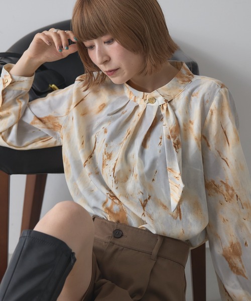 deux amour(ドゥーザムール)の「柄ブラウス(シャツ/ブラウス・レディース・イエロー/ブルー・M)」の18枚目の写真