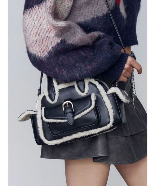 セール】バックルフェイクムートンバッグ（ハンドバッグ）｜EMODA