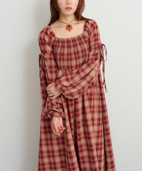 w closet（ダブルクローゼット）の「シャーリングチェックワンピース（ワンピース・レディース・ブルー/レッド・SMALL/MEDIUM）」の18枚目の写真