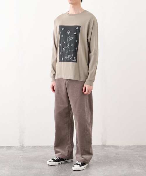 EDIFICE(エディフィス)の「Mic Itaya(ミック・イタヤ) 別注 アート プリント ロング Tシャツ(Tシャツ/カットソー・メンズ・ホワイト/カーキ/ブラック/ベージュ・LARGE/MEDIUM)」の11枚目の写真