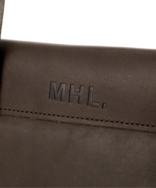 MHL.（エムエイチエル）の「TOUGH LEATHER（ショルダーバッグ・レディース・オリーブドラブ・FREE）」の6枚目の写真