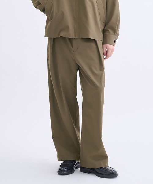 CULLNI（クルニ）の「【CULLNI】別注 Wool Wide Pants/別注 ウールワイドパンツ（スラックス・メンズ・ブラック/ベージュ/ネイビー/カーキ・1/2）」の3枚目の写真