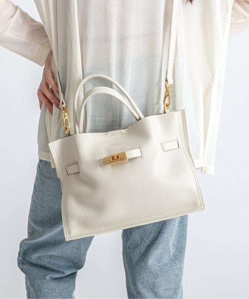 VIOLAd'ORO(ヴィオラドーロ)の「【VIOLAd'ORO/ヴィオラドーロ】イタリアンWフェイスレザー ハンドバッグ TRERO Mサイズ(ショルダーバッグ・レディース・ブラック/ベージュ系その他/ブラウン/グレー系その他・FREE)」の2枚目の写真