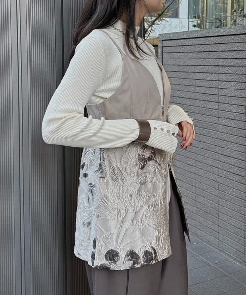 &g'aime（アンジェム）の「【&g'aime】ジャガードビスチェ　Jacquard Bustier（ベスト・レディース・ブラック/グレイッシュベージュ・FREE）」の16枚目の写真