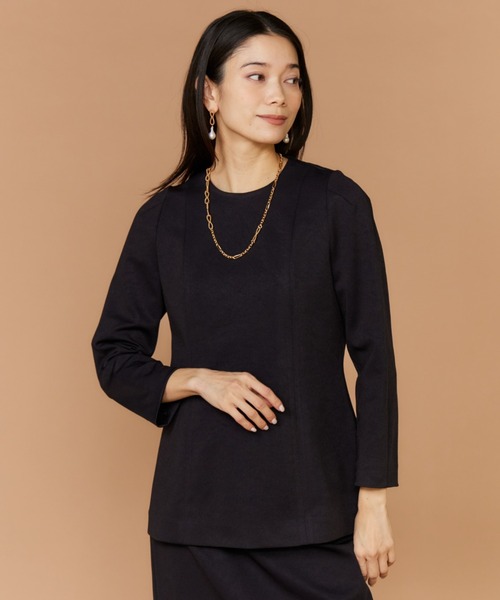INED（イネド）の「ダンボールニット ペプラムブラウス【セットアップ対応】（シャツ/ブラウス・レディース・ネイビー・11号/9号/7号）」の17枚目の写真