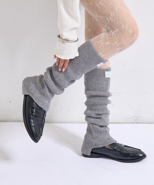 mystic（ミスティック）の「ニットレッグウォーマー（ソックス/靴下・レディース・グレー/オフホワイト・FREE）」の2枚目の写真