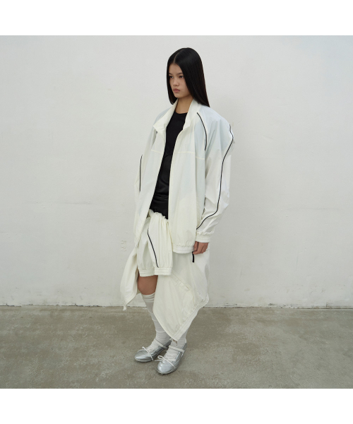 LCDC TM(エルシーディーシーティーエム)の「OVERSIZED TRACK JACKET (WHITE)(ナイロンジャケット・レディース・ホワイト・OS)」の2枚目の写真