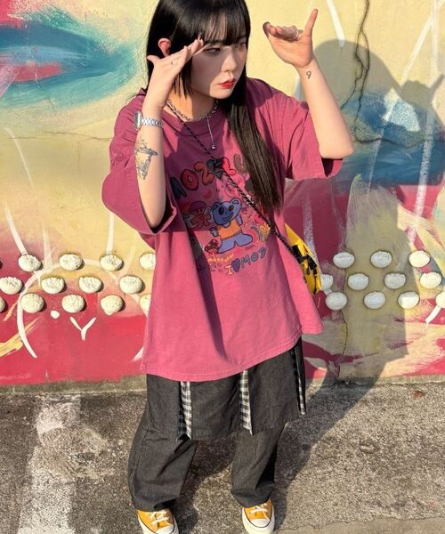 MOZMOZ(モズモズ)の「セキネンピルクマ オーバーサイズ ピグメント 半袖Tシャツ チャコール(Tシャツ/カットソー・レディース・その他・M/XXL/XL)」の5枚目の写真