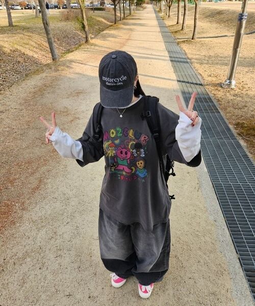 MOZMOZ(モズモズ)の「セキネンピルクマ オーバーサイズ ピグメント 半袖Tシャツ チャコール(Tシャツ/カットソー・レディース・その他・M/XXL/XL)」の11枚目の写真