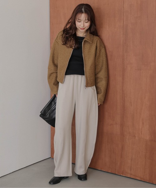 AMELY(エミリー)の「裏起毛 パネルライン フリース カーブパンツ(スウェットパンツ・レディース・カーキ/ブラック/グレー/ベージュ/モカ・フリー)」の18枚目の写真