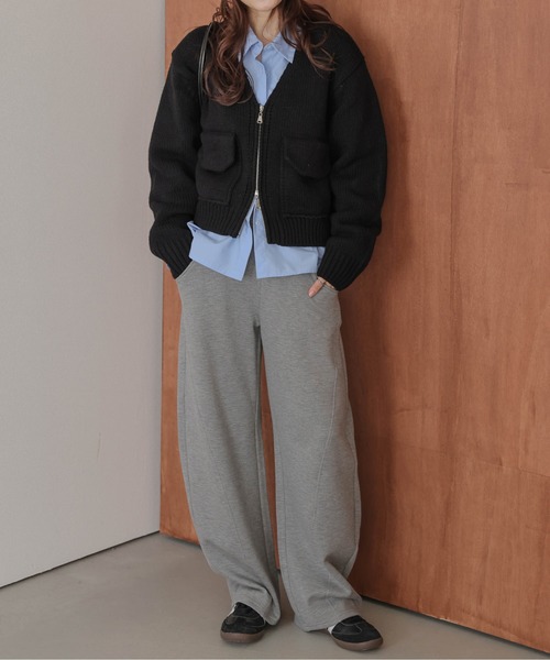 AMELY(エミリー)の「裏起毛 パネルライン フリース カーブパンツ(スウェットパンツ・レディース・カーキ/ブラック/グレー/ベージュ/モカ・フリー)」の10枚目の写真