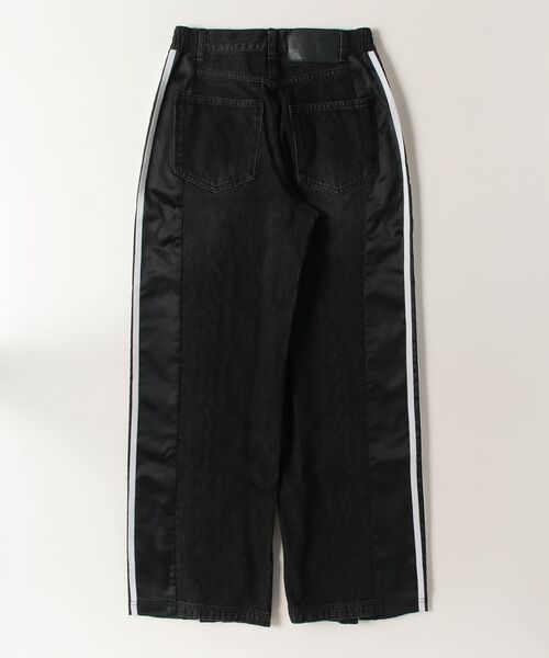 adidas（アディダス）の「アディダス オリジナルス デニム FB レーシング パンツ / アディダスオリジナルス adidas Originals（その他パンツ・レディース・ブラック・XX-LARGE/X-LARGE/MEDIUM/LARGE/X-SMALL/SMALL）」の2枚目の写真