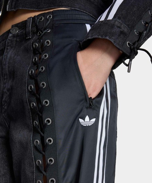 adidas（アディダス）の「アディダス オリジナルス デニム FB レーシング パンツ / アディダスオリジナルス adidas Originals（その他パンツ・レディース・ブラック・XX-LARGE/X-LARGE/MEDIUM/LARGE/X-SMALL/SMALL）」の4枚目の写真