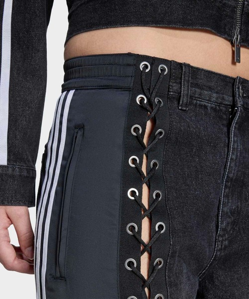 adidas（アディダス）の「アディダス オリジナルス デニム FB レーシング パンツ / アディダスオリジナルス adidas Originals（その他パンツ・レディース・ブラック・XX-LARGE/X-LARGE/MEDIUM/LARGE/X-SMALL/SMALL）」の5枚目の写真