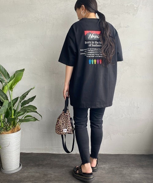 NANGA（ナンガ）の「【WEB先行予約】[NANGA/ナンガ] 別注 ヒストリーロゴ バックプリントTシャツ（Tシャツ/カットソー・レディース・ホワイト/グレー/ブラック・M/S/XL/L）」の6枚目の写真