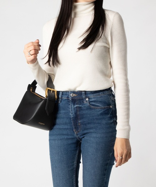 J&M Davidson（ジェイアンドエムデヴィッドソン）の「J&M DAVIDSON ZIP QUIVER ジェイアンドエムデヴィッドソン ジップ クリバー  ショルダーバッグ（ショルダーバッグ・レディース・ブラック・FREE）」の3枚目の写真