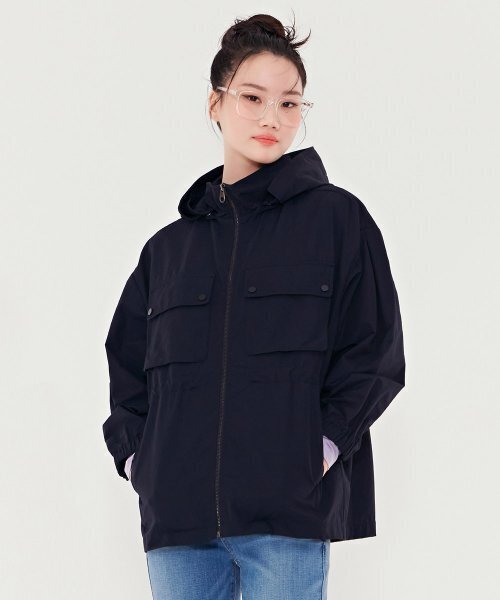 CHASECULT（チェイスカルト）の「レディース アウトポケット ウエストストリング ジャンパー-BERG4151B04（ナイロンジャケット・レディース・ネイビー・85/90）」の4枚目の写真