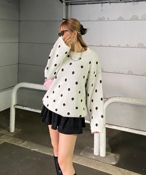 non-hedge（ノンヘッジ）の「ドット柄ニットトップス（ニット/セーター・レディース・グレー/オフホワイト/モカ・FREE）」の5枚目の写真