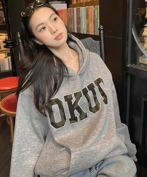 shopnikoniko(ショップニコニコ)の「カモフラビッグロゴ オーバーサイズ フーディーパーカー(パーカー・レディース・カモフラージュ・フリー)」の3枚目の写真