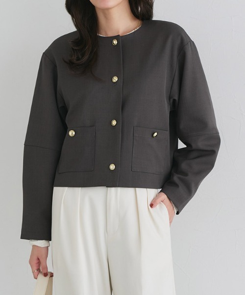Pierrot（ピエロ）の「ゴールドボタンノーカラージャケット（ノーカラージャケット・レディース・ネイビー/チャコール・M/L）」の2枚目の写真