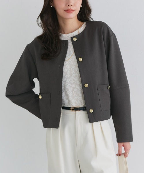 Pierrot（ピエロ）の「ゴールドボタンノーカラージャケット（ノーカラージャケット・レディース・ネイビー/チャコール・M/L）」の18枚目の写真
