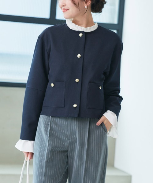 Pierrot（ピエロ）の「ゴールドボタンノーカラージャケット（ノーカラージャケット・レディース・ネイビー/チャコール・M/L）」の5枚目の写真