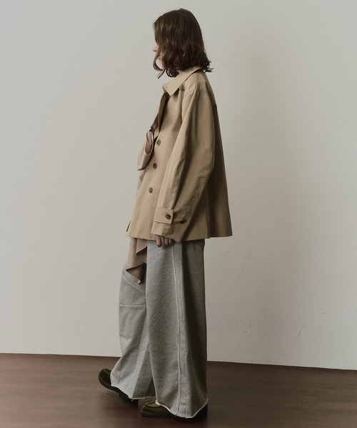 LA BELLE ETUDE（ラベルエチュード）の「カーブスリーブボウタイリボンショートトレンチ（トレンチコート・レディース・ベージュ/ブラック/ライトベージュ・FREE）」の19枚目の写真
