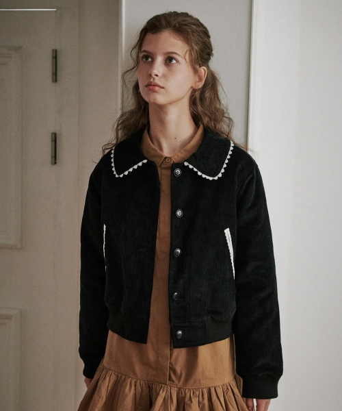 BELLOL(ベロエル)の「Corduroy cropped jacket BLACK(その他アウター・レディース・その他・FREE)」の3枚目の写真