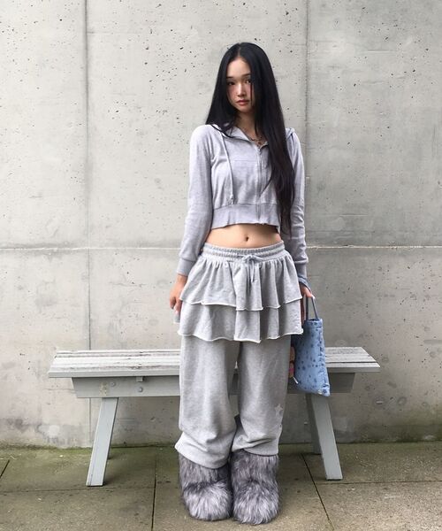 AMESWORLDWIDE（アメスワールドワイド）の「FRILL LAYERED SWEAT PANTS GREY（スウェットパンツ・レディース・その他・FREE）」の5枚目の写真