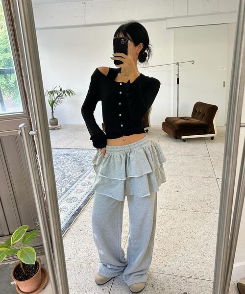 AMESWORLDWIDE（アメスワールドワイド）の「FRILL LAYERED SWEAT PANTS GREY（スウェットパンツ・レディース・その他・FREE）」の6枚目の写真