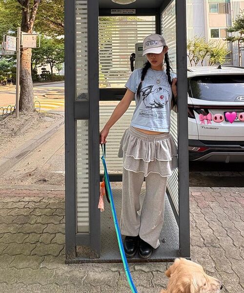 AMESWORLDWIDE（アメスワールドワイド）の「FRILL LAYERED SWEAT PANTS GREY（スウェットパンツ・レディース・その他・FREE）」の2枚目の写真