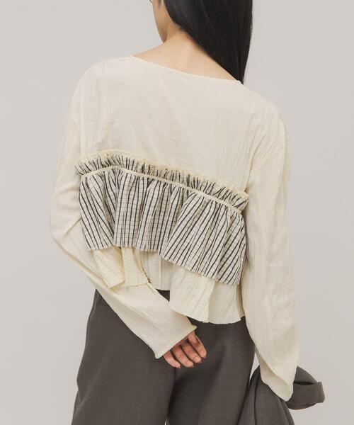 KBF（ケイビーエフ）の「フリルレイヤードブラウス（シャツ/ブラウス・レディース・ブラック/アイボリー/ネイビー・ONE）」の7枚目の写真