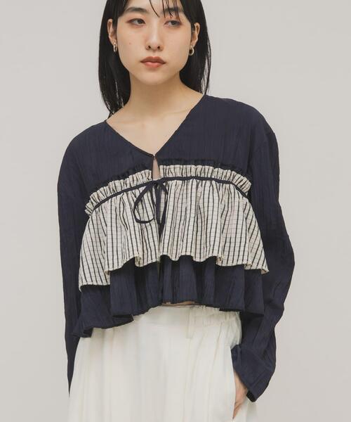 KBF（ケイビーエフ）の「フリルレイヤードブラウス（シャツ/ブラウス・レディース・ブラック/アイボリー/ネイビー・ONE）」の13枚目の写真