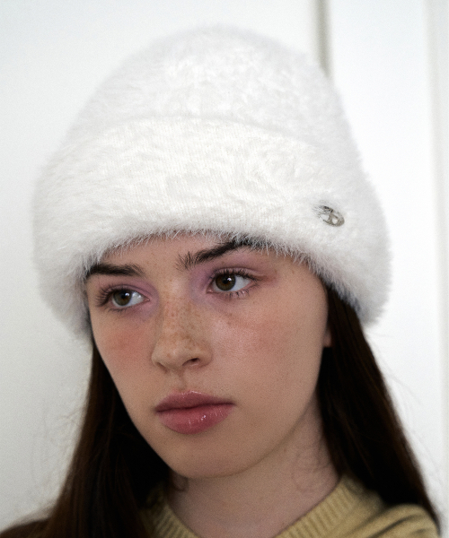 AMESWORLDWIDE（アメスワールドワイド）の「FUR BEANIE IVORY（ニットキャップ/ビーニー・レディース・その他・FREE）」の2枚目の写真