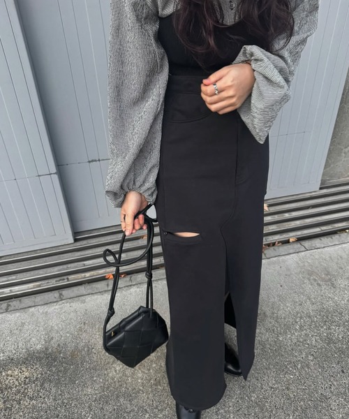 WILLFULLY（ウィルフリー）の「back bi color patchwork remake sweat SK（スカート・レディース・ヘザーグレー/ブラック・S/M）」の12枚目の写真