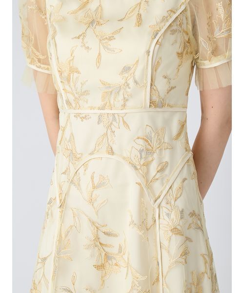 LILY BROWN(リリーブラウン)の「パネルラインエンブロイダリ―ドレス(ドレス・レディース・ブラック/グリーン/イエロー・0/1)」の11枚目の写真