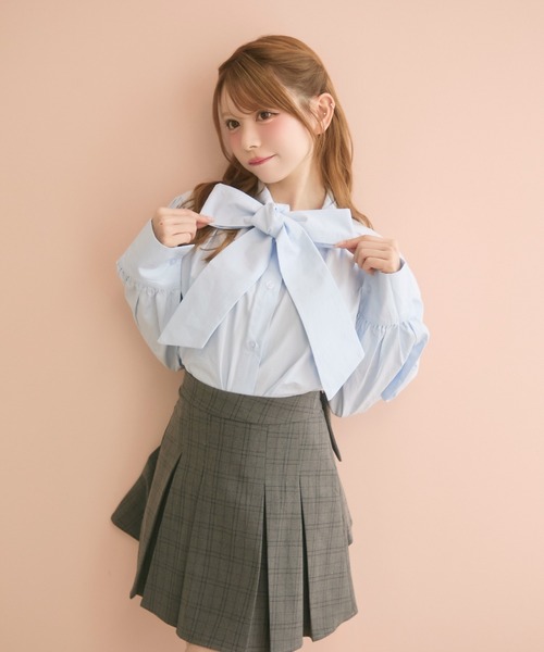 TITTY&CO.(ティティーアンドコー)の「リボンタイブラウス(シャツ/ブラウス・レディース・ブルー/ホワイト・FREE)」の2枚目の写真