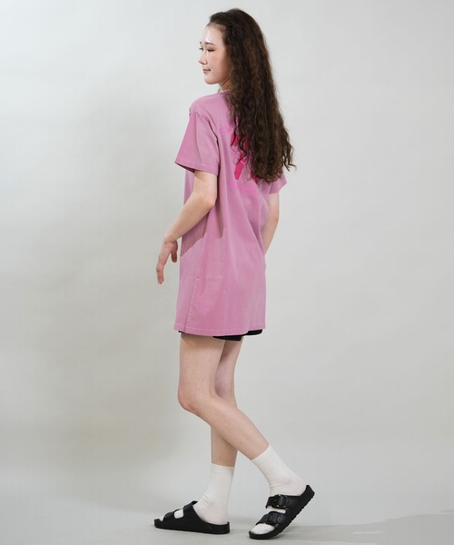 RIKKA FEMME(リッカファム)の「RIKKA FEMME/リッカファム 半袖 Tシャツ ワンピース Tシャツワンピ バックプリント RF6S-2105(Tシャツ/カットソー・レディース・ライトブルー/ピンク/グレー・FREE)」の4枚目の写真