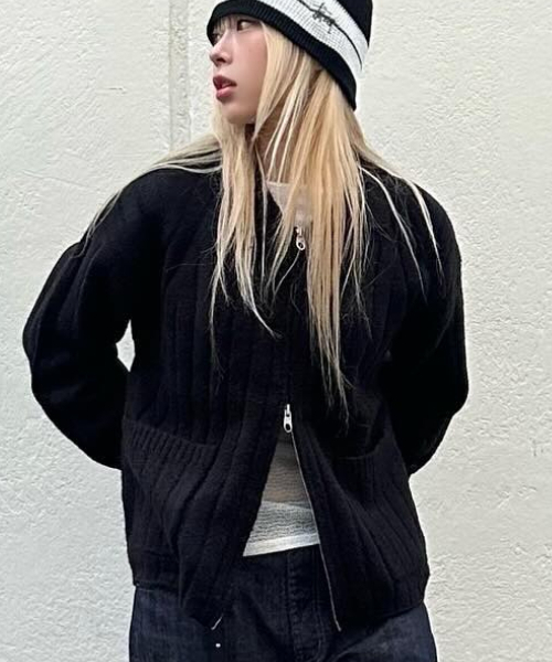 IDWS(アイドンワナセル)の「Wave Line Boucle Collar Knit Black(カーディガン/ボレロ・レディース・その他・0/2)」の1枚目の写真