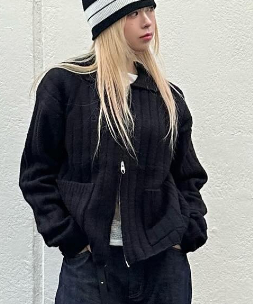 IDWS(アイドンワナセル)の「Wave Line Boucle Collar Knit Black(カーディガン/ボレロ・レディース・その他・0/2)」の4枚目の写真