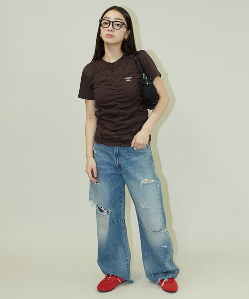 UMBRO(アンブロ)の「UMBRO × PUBLUX/アンブロ 別注 ワンポイント 刺繍 ギャザー Tシャツ 限定展開(Tシャツ/カットソー・レディース・イエロー/ネイビー/ブラウン・フリ-)」の11枚目の写真