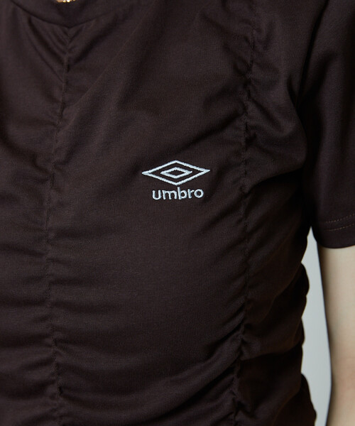 UMBRO(アンブロ)の「UMBRO × PUBLUX/アンブロ 別注 ワンポイント 刺繍 ギャザー Tシャツ 限定展開(Tシャツ/カットソー・レディース・イエロー/ネイビー/ブラウン・フリ-)」の5枚目の写真