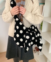 おしゃれスタ（オシャレスタ）の「ドット柄ボアリボンショルダーバッグ（ショルダーバッグ）」