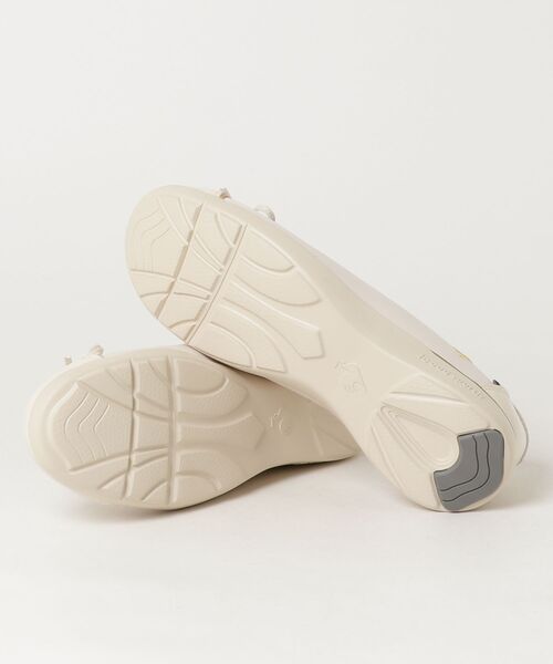 le coq sportif（ルコックスポルティフ）の「LCS モンスリー(消臭/軽量)（スニーカー・レディース・ブラック系/ベージュ系その他/ピンク・22.5cm/23.0cm/23.5cm/24.0cm/24.5cm/25.0cm）」の4枚目の写真