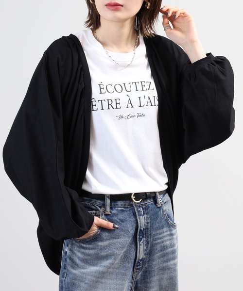 atONE(アットワン)の「ドルマンボレロカットカーディガン 長袖(カーディガン/ボレロ・レディース・チャコールグレー/ブラック・LL~3L)」の2枚目の写真