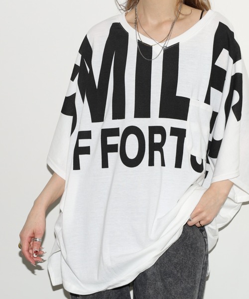FUNALIVE(ファンアライブ)の「前後ロゴVネックオーバーサイズT 半端袖(Tシャツ/カットソー・レディース・パープル/ホワイト/ブラック・L)」の1枚目の写真